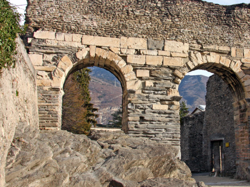 particolare di porticato