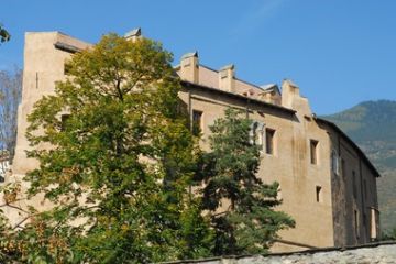 Castello della Contessa Adelaide - Lato est