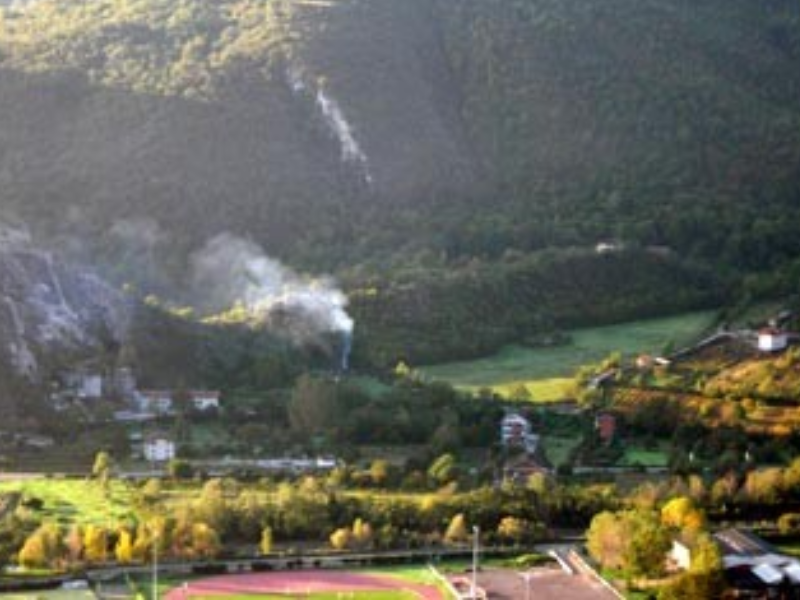 vista da lontano del borgo