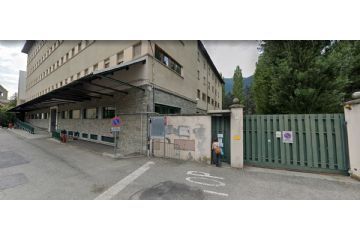Ingresso per mezzi di soccorso